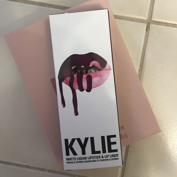 Kylie Cosmetics Kourt K Lipkit - Picture 1 of 1